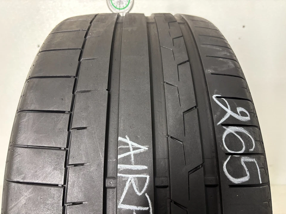 1 Tire 265 40 21 Continental Sport Contact 6 Star (7.00/32 = 77% Tread Left) Foto 2 de 4