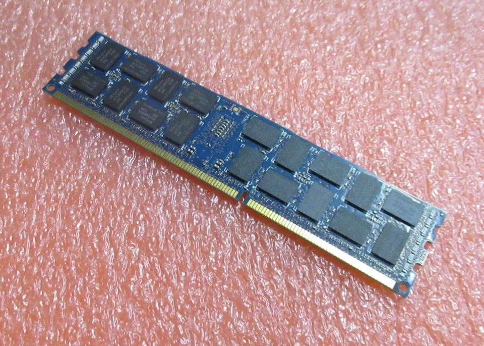 Fujitsu S26361-F4415-L515 8GB PC3-10600 DDR3-1333MHz ECC CL9 240P DIMM Memory - Image 4 of 4