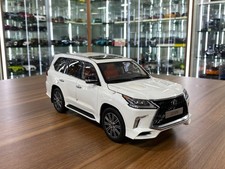 Lexus LX570  – White | LCD Models - Full Opening [1/18 Diecast]