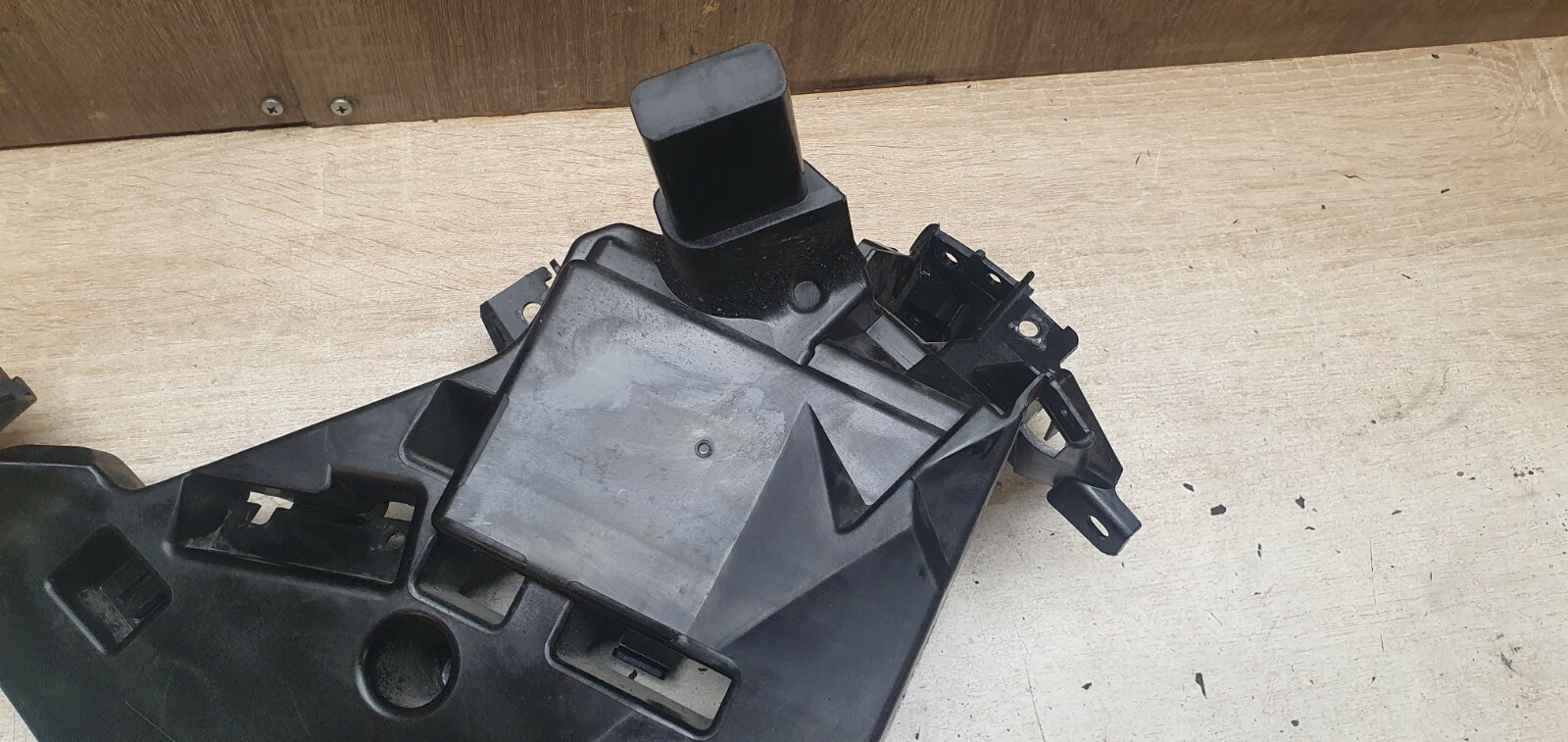 BMW C Evoliution 2013 - 2016 left side front panel carrier 