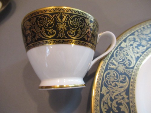 Minton Bone China England Grandee (2) 5 PC Place Settings Three Plates Cup Sauce - Picture 11 of 17