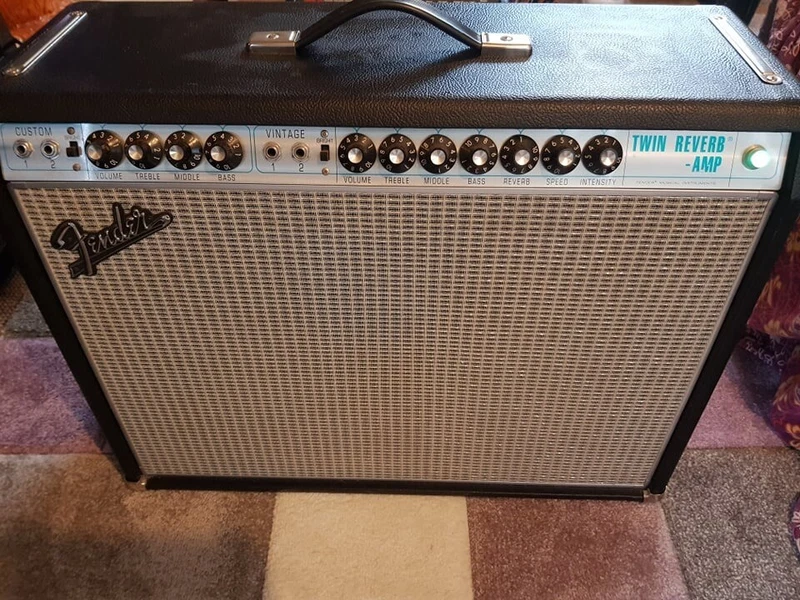 For Sale Fender 68 Custom Twin Reverb Reissue Fishman Artist