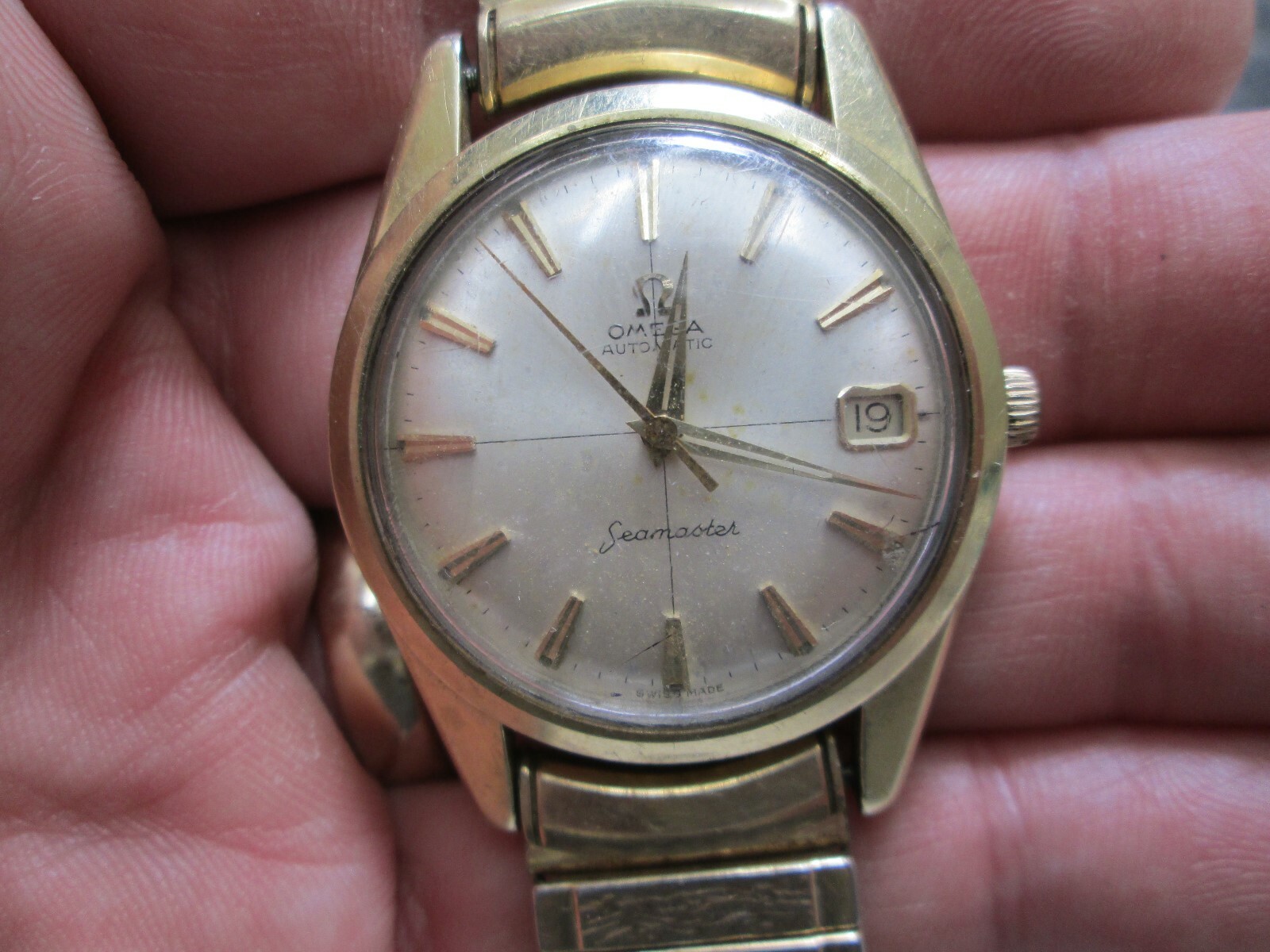 Omega SEAMASTER GOLD STAINLESS CROSS Running