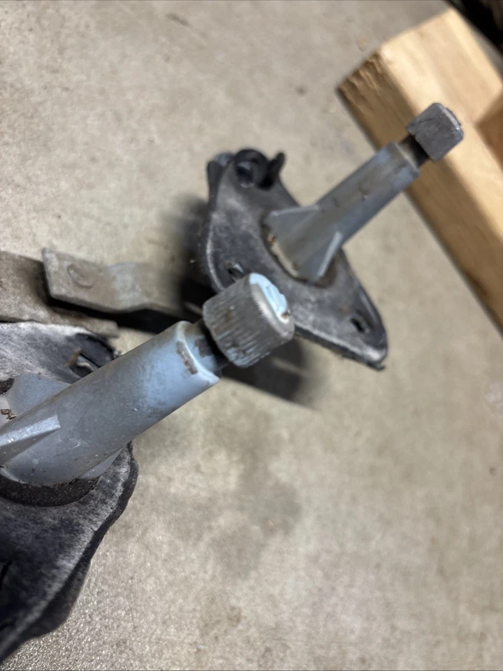 Brazos de transmisión del motor limpiaparabrisas limpiaparabrisas Ford Truck 1973 1979 F100 F150 Bronco Foto 3 de 4