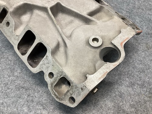 Holley Street Dominator Small Block Chevy 701R-1 300-1 Intake Manifold - Picture 11 of 16