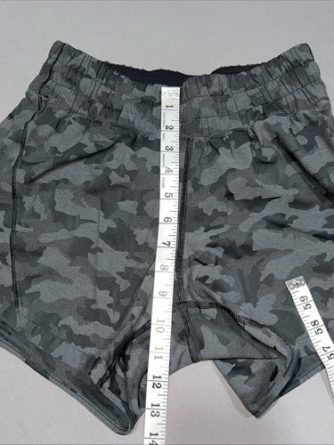Pantalones Cortos Atléticos Forrados Lululemon Para Mujer’s 6 Negro Camuflaje -4431 - Imagen 5 de 18