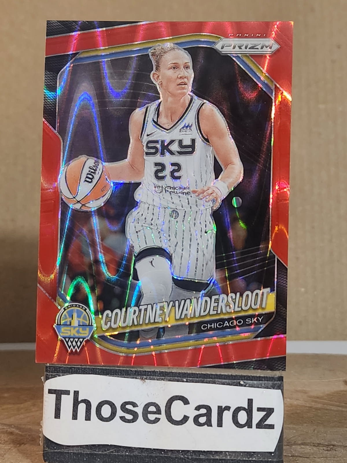 2025 WNBA Panini Prizm Red Seismic Prizm #124 Courtney Vandersloot 32/249