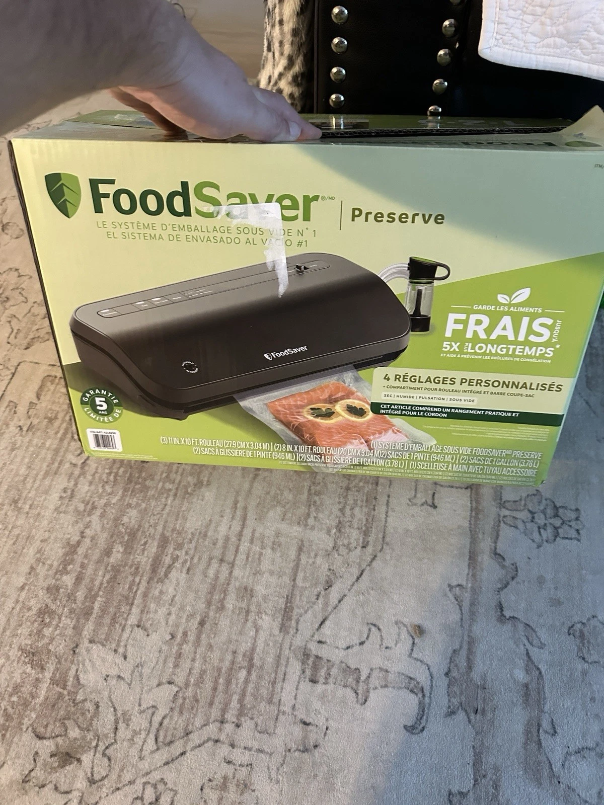 USED Once Food Vacuum Sealer Machine with Bags and Accessories Openbox