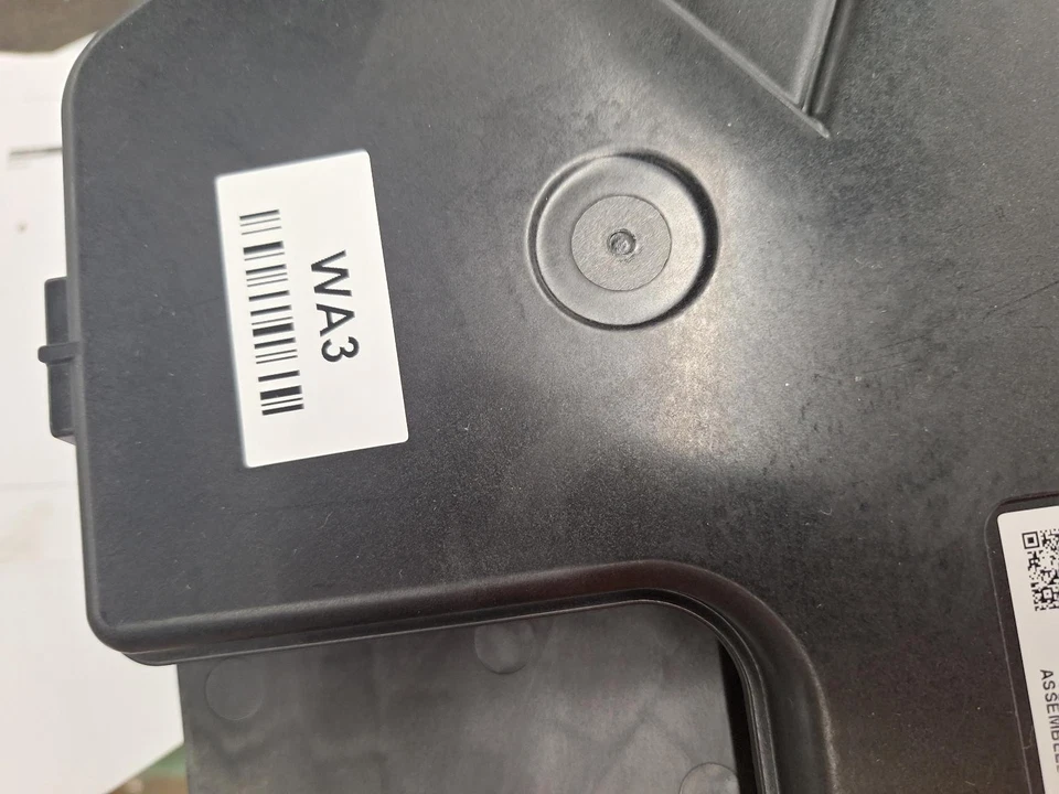 Altavoz subwoofer 22 23 24 TUCSON ID 96380-N9300 Foto 3 de 4