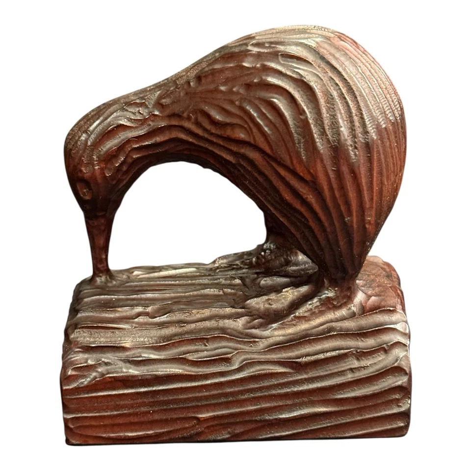 Paquete de estatuillas de madera boho - Tiki, pájaro kiwi y jarrón tallado conjunto de decoración tribal Foto 4 de 4