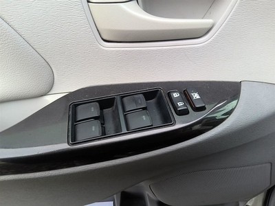 Driver Front Door Switch Driver's Master Fits 13-16 VENZA 31733205