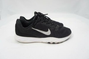 black mesh nike trainers