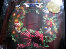 Bucilla Christmas Felt Applique Holiday Calendar Kit,ORNAMENT WREATH,Light,85453