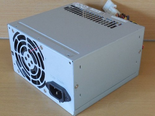 FSP Group ATX-250PA (1PF) 250 Watt ATX PC Computer Netzteil SATA Molex* nt1743