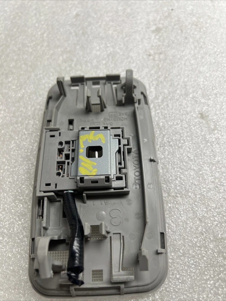 Toyota Prius V 2012 interior domo conjunto de lámpara OEM Foto 4 de 4