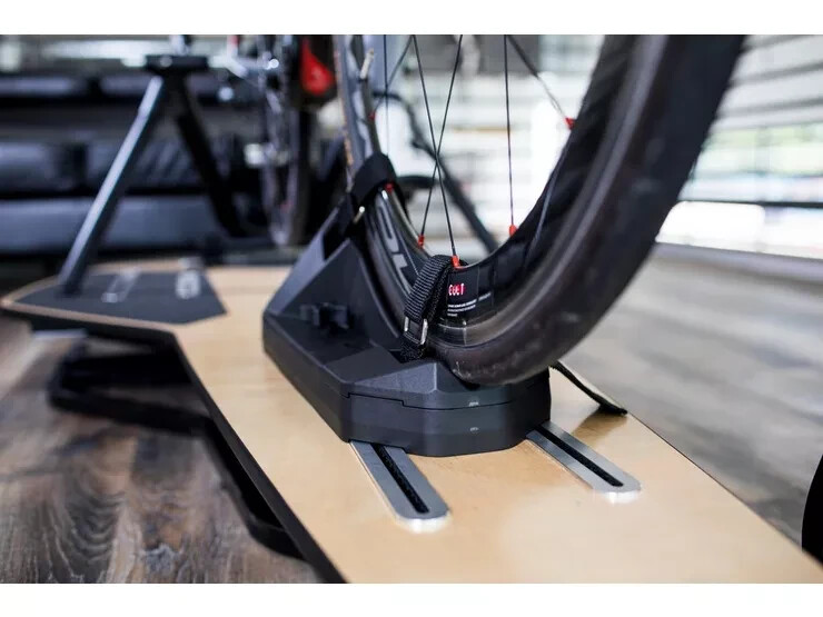 Saris MP1 Nfinity Platform / Indoor Trainer Motion Simulator Saris MP1 Nfinity Platform / Indoor Trainer Motion Simulator