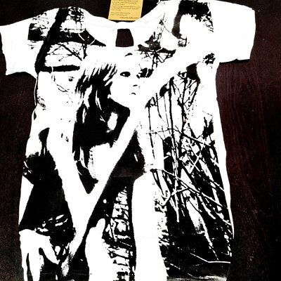 We Walk Jess 2 Knot Women Top Size L Back Black White Hand Printed Art R$59
