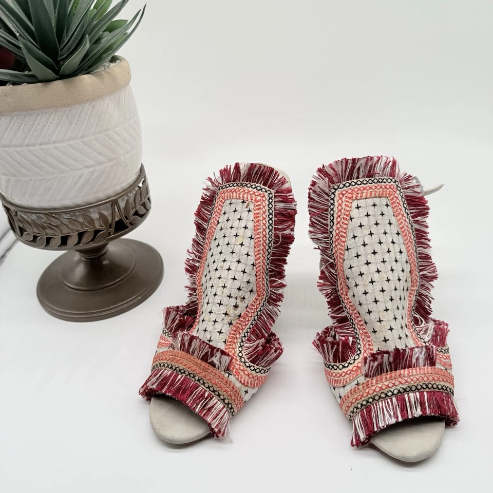 Topshop Mujer Blanco Sandalias Tacones ROCOCO Sandalias Bordadas EE. UU. Talla 8.5 Foto 4 de 4