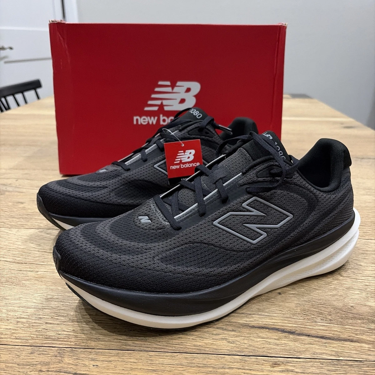 New Balance 1080 V15 Black White Running Shoes M10802FR Mens Size 11 D NIB Amazon.com | New Balance Men main image 2