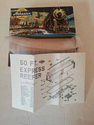 Kit de caja azul Athearn HO # 5333 Milwaukee Road 50’ Express Reefer URTX 48297 | Condition: Used