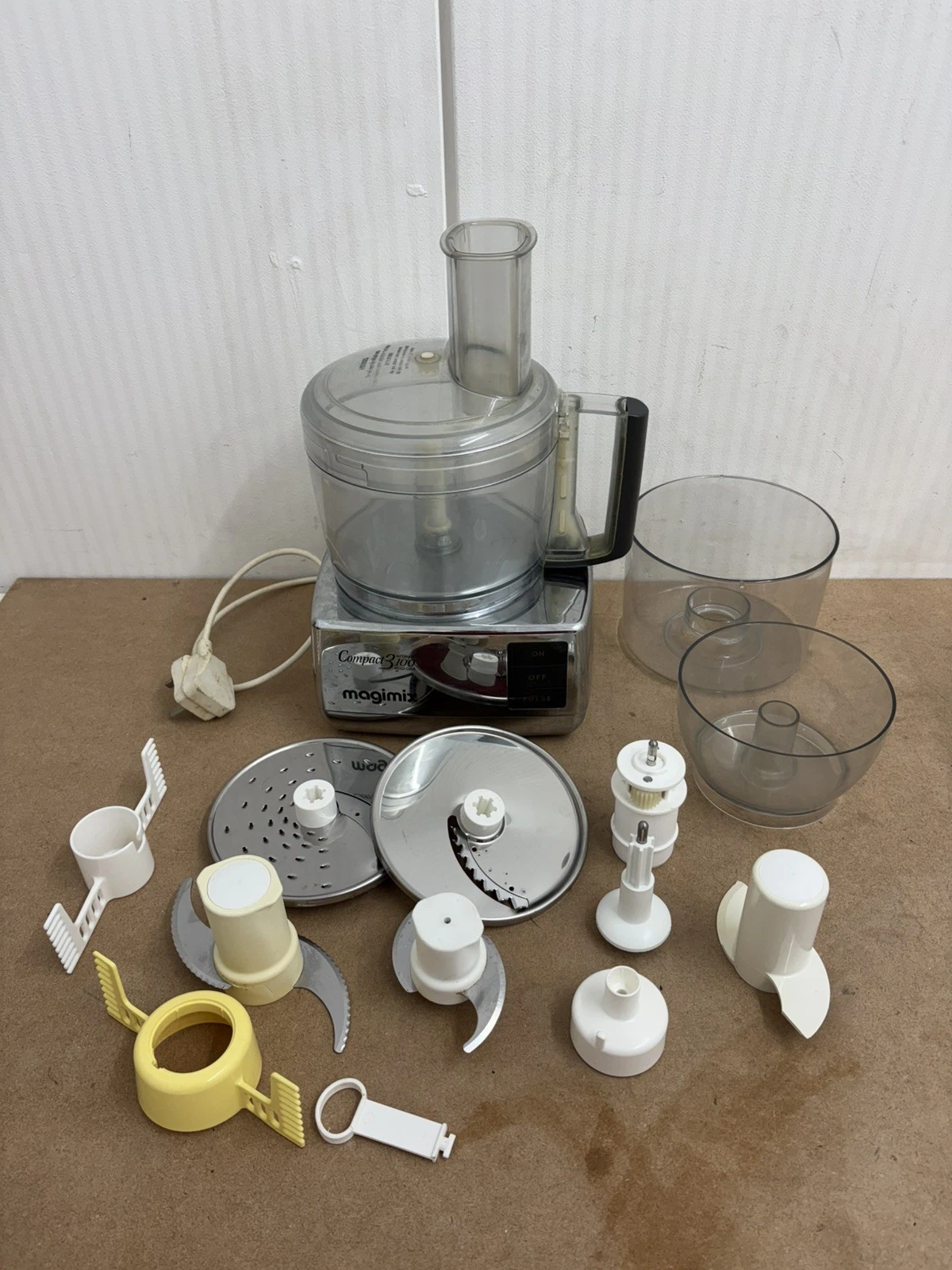 Magimix 3100 Compact Food Processor With Attachments