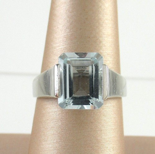 10k White Gold Aquamarine Ring Emerald Cut Half Bezel Solitaire size 7.25