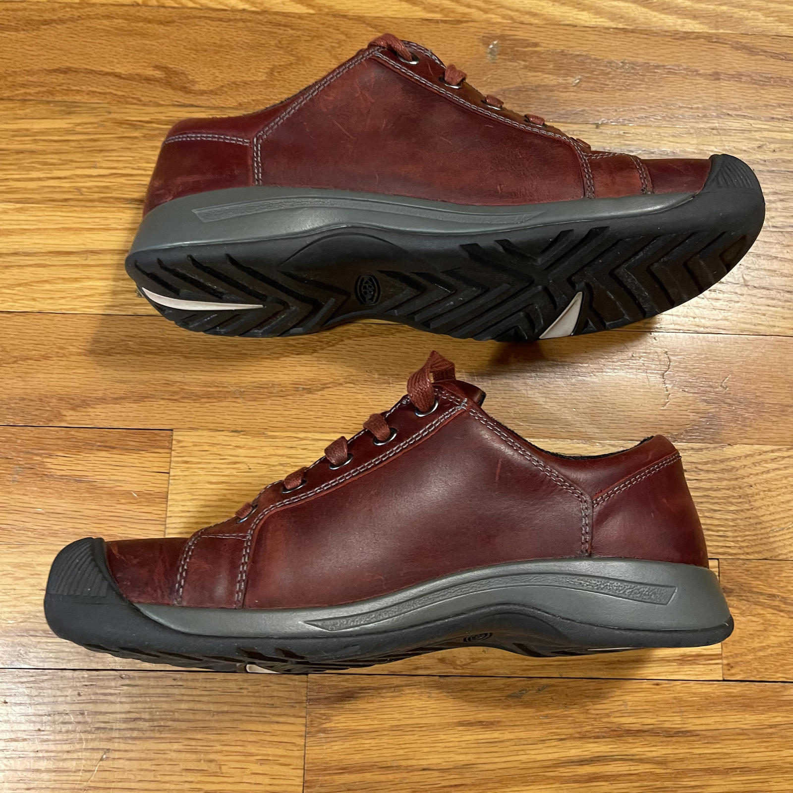 Scarpe da trekking casual in pelle KEEN rosso sidro donna taglia 9 5