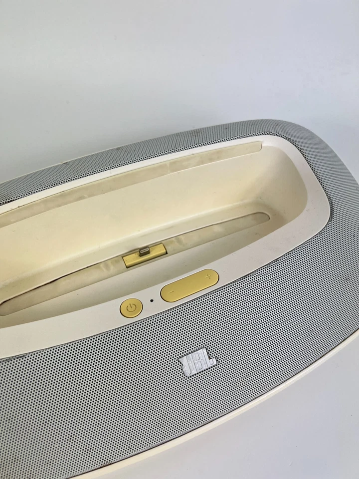 JBL OnBeat Mini Speaker Dock for Lightning iPhone/iPod/iPad - Image 3 of 4