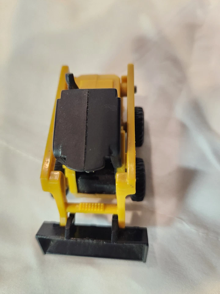 Mini John Deere Skid Steer Loader ERTL 1/64 Plastic/Die-Cast Base RARE - Image 2 of 4