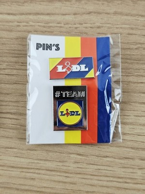 Konvolut 2 Pins mit Lidl Logos aus Metall auf Karte