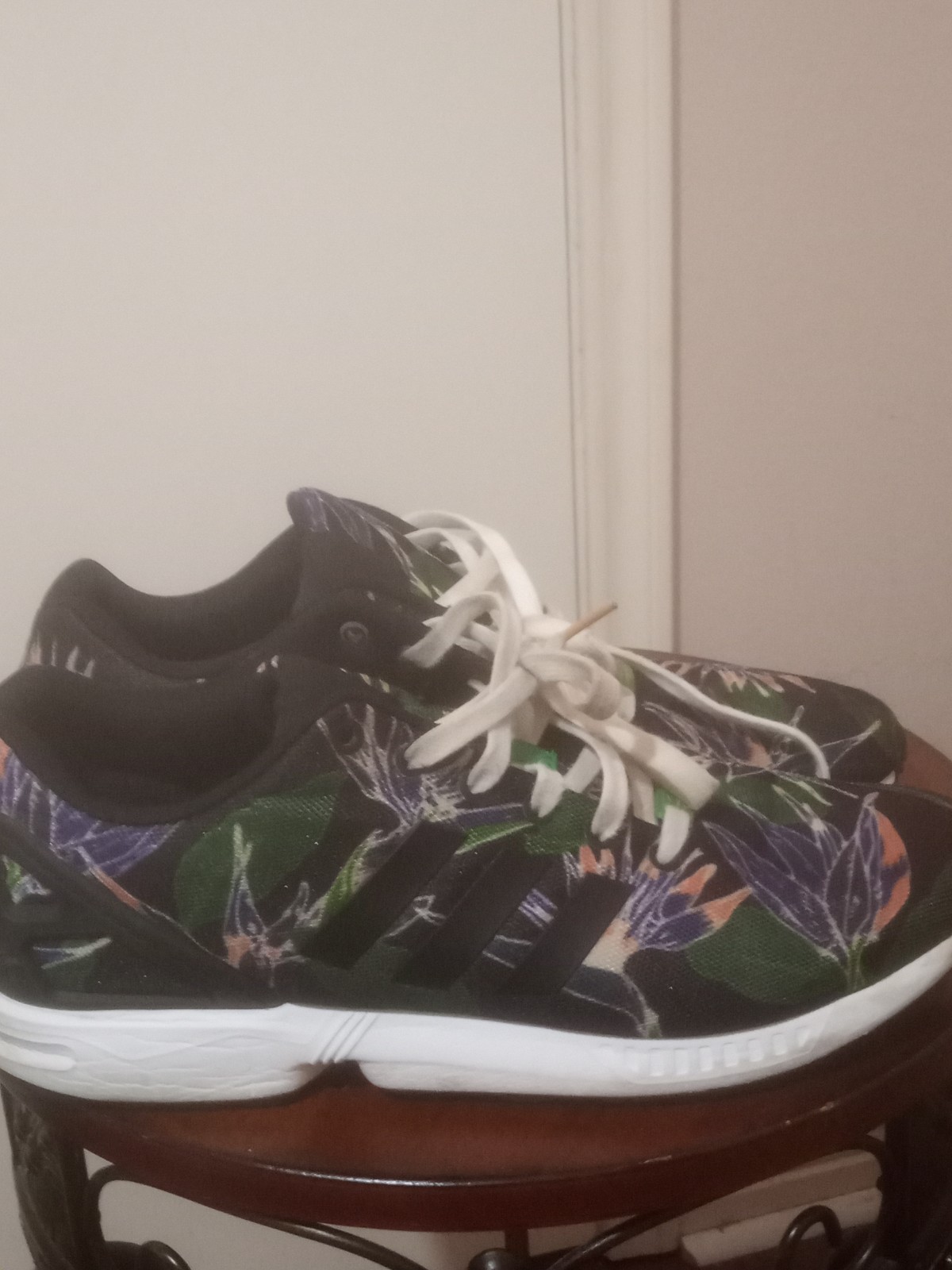 S Size 12 Hawaiian Floral Multicolor Sneaker B34518