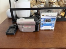 Sony DCR-DVD610 DVD Handy Cam Hybrid Camcorder 40x Zoom w/ Battery TESTED