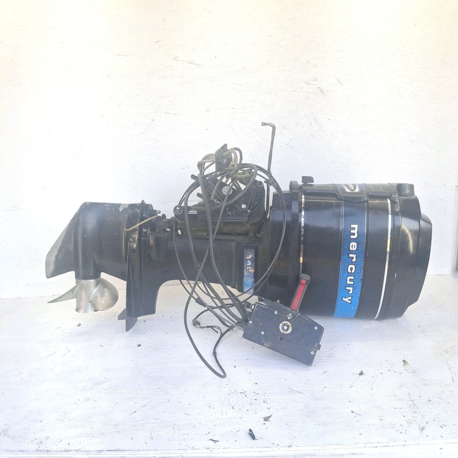 Mercury 140 hp 2-Stroke Classic Carb Outboard Boat Motor Engine 1979 1980