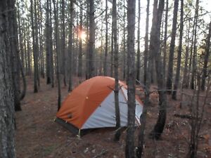 North Face Rock 22 Two Person Tent - Lightweight- Orange/White - Great Condition