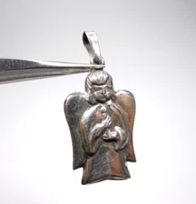 VINTAGE PUFFY ANGEL CHRISTIAN STERLING SILVER PENDANT CHARM 925 .