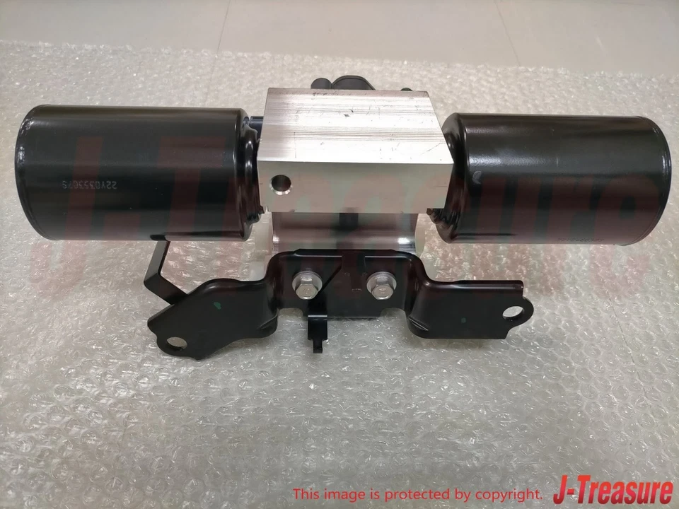 TOYOTA Genuine Stabilizer Control Housing Assy with Accumulator 48006-60031 OEM - Image 4 of 4