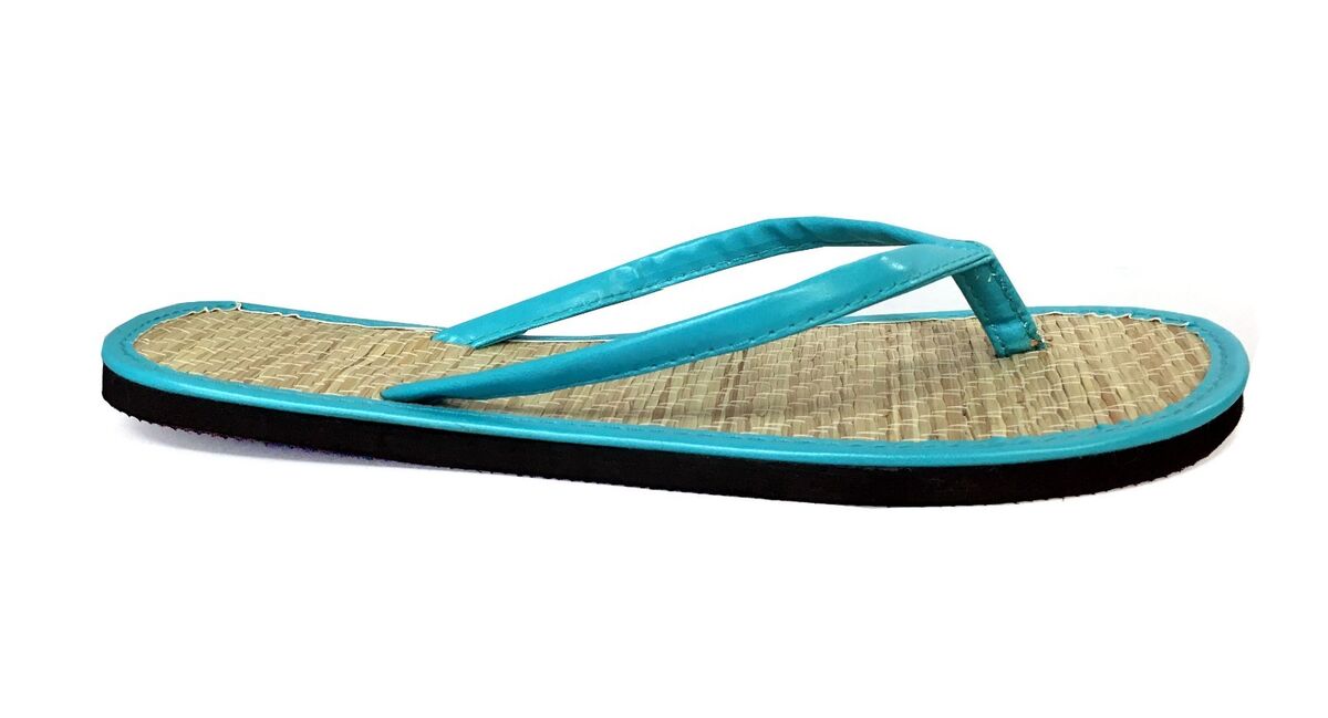 Wholesale Lot 48 pairs Nice and Simple Women's Bamboo Flip Wholesale Lot 48 pairs Nice and Simple Women's Bamboo Flip