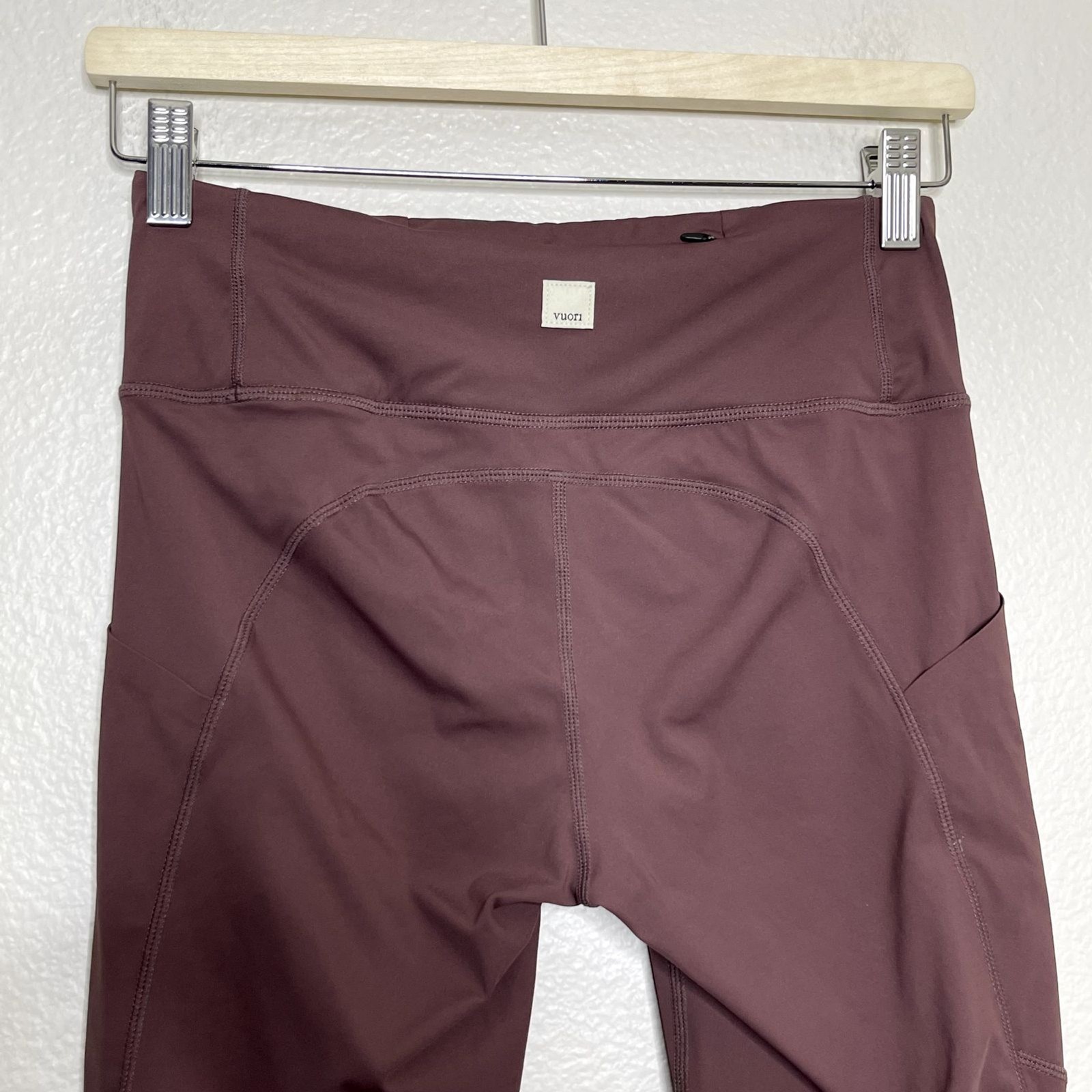 Vuori Stride Legging Small Performance Ankle Crop… - image 1