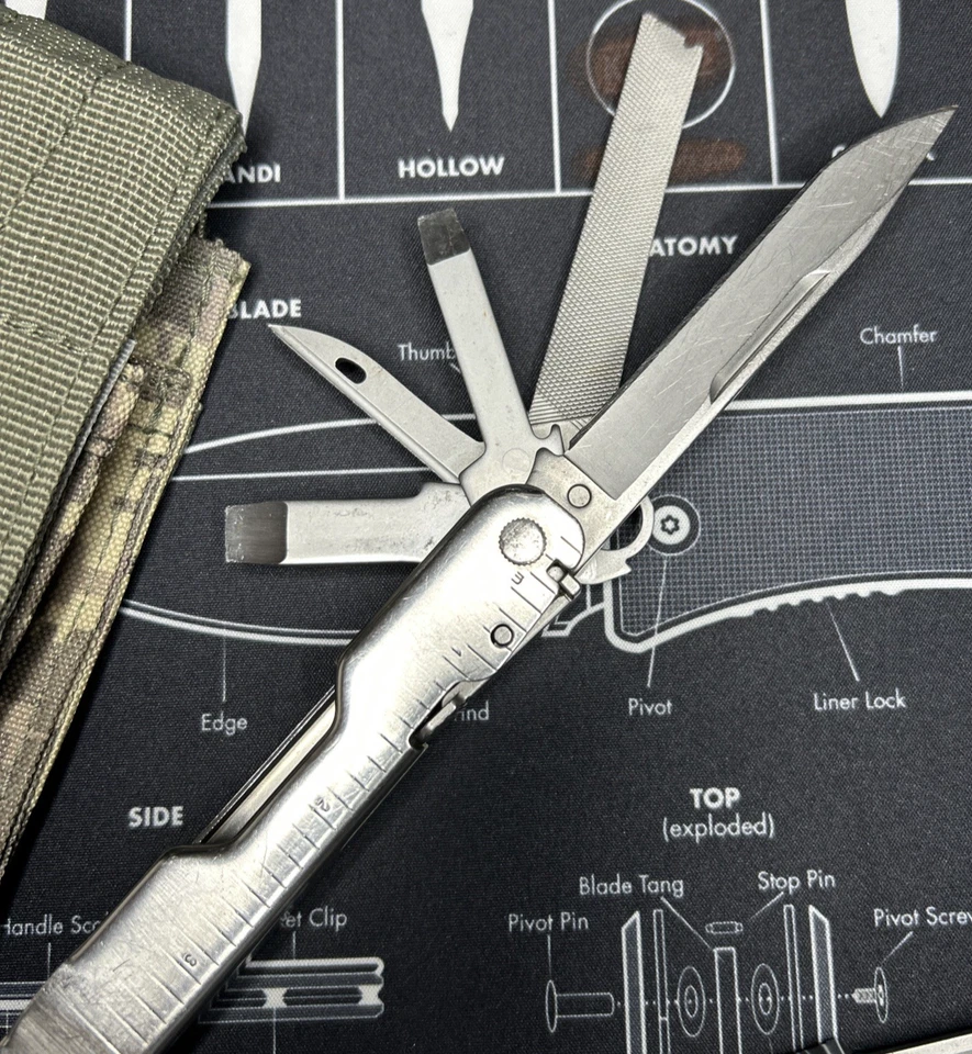 Multiherramienta Leatherman Supertool 300 BOD 0214 con funda EDC Super Tool ST300 ST Foto 3 de 4