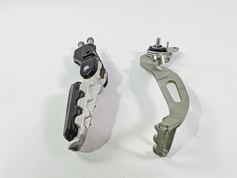 Pedal de freio e pedal de freio 2018 Ducati Scrambler Desert Sled 800 destro 82413311BA - Imagem 4 de 4