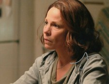 LILI TAYLOR signed (AMERICAN CRIME) TV SHOW autograph 8X10 *Anne Blaine* W/COA 