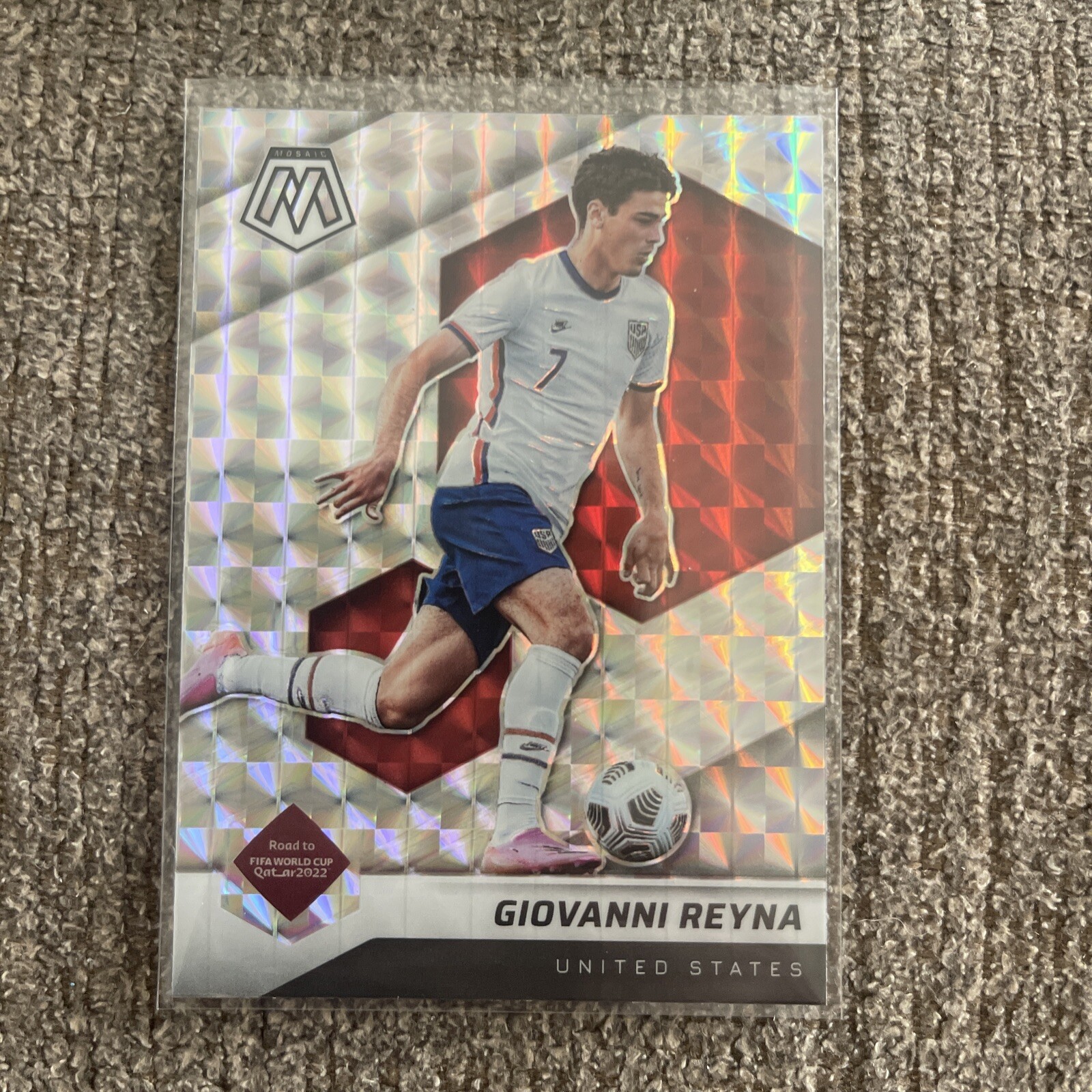 2021-22 Panini Mosaic Road To Fifa World Cup Silver Prizm Giovanni Reyna #104