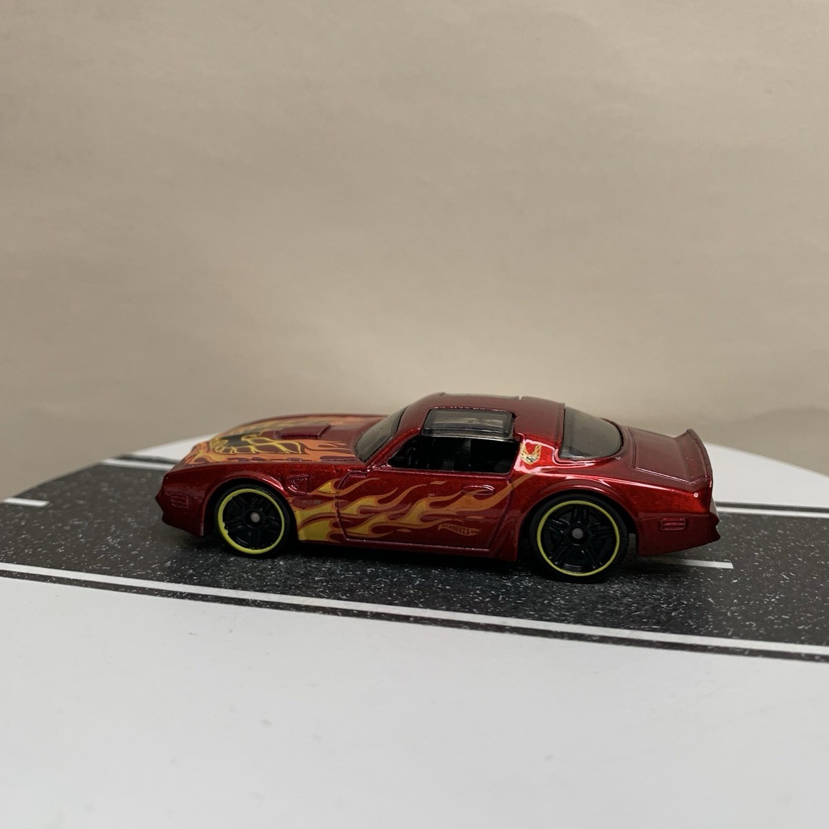 2016 Hot Wheels HW Flames '77 Pontiac Firebird T-Top Red/Orange w