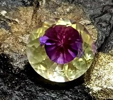 Bi-Colour 15Ct Pitambari Sapphire Natural Ceylon Round Cut Certified Gemstone