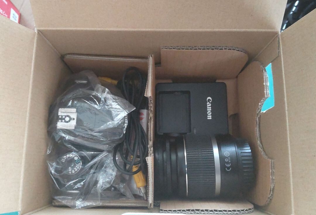 Near MINT] Canon EOS Kiss X2 DSLR Camera EF-S 18-55mm F3.5- Lens