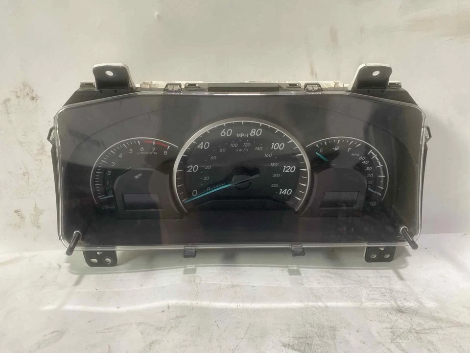 Medidor de velocímetro usado se adapta a: Toyota Camry Cluster 2013 MPH LE grado A Foto 2 de 4