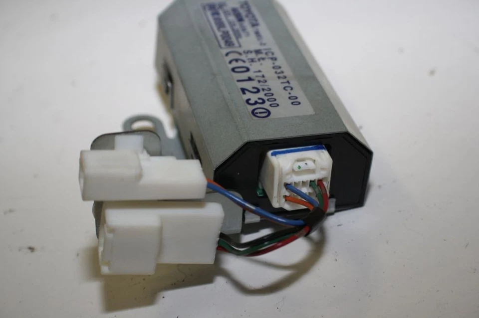 Centralina carrozzeria Lexus LS 430 8999350020 05-2001 - Immagine 3 di 3