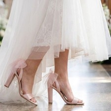 Badgley Mischka Heeled Sandals 7.5 Satin Bow Wedding Party Elegant Blush Pink