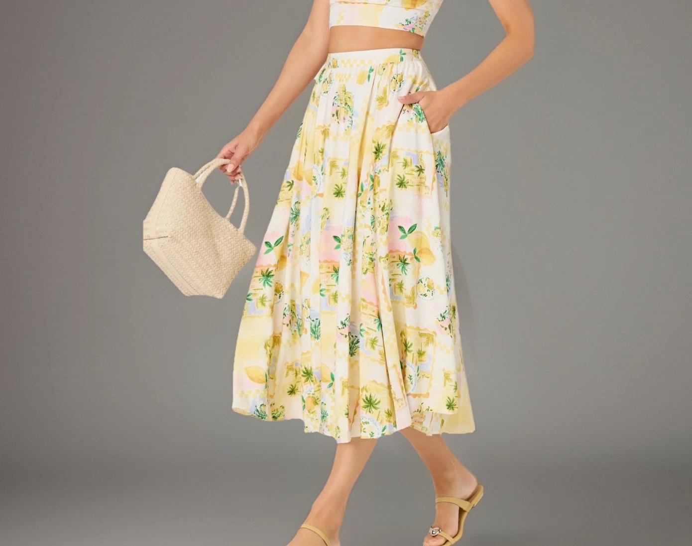 ASTR The Label Kaleigh Print A-Line MIDI Skirt Color: Lemon Paradise small NWT