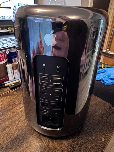 2013 Apple Mac Pro workstation 12 core 2.7GHz CPU + 128GB RAM + 2TB Flash D700